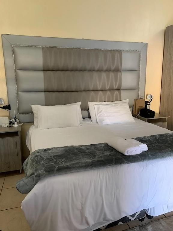 Mudix Royal Palace Guest Lodge - B&B Musina