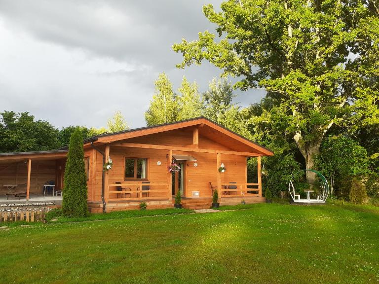 Forest Edge Cottage - B&B Riga