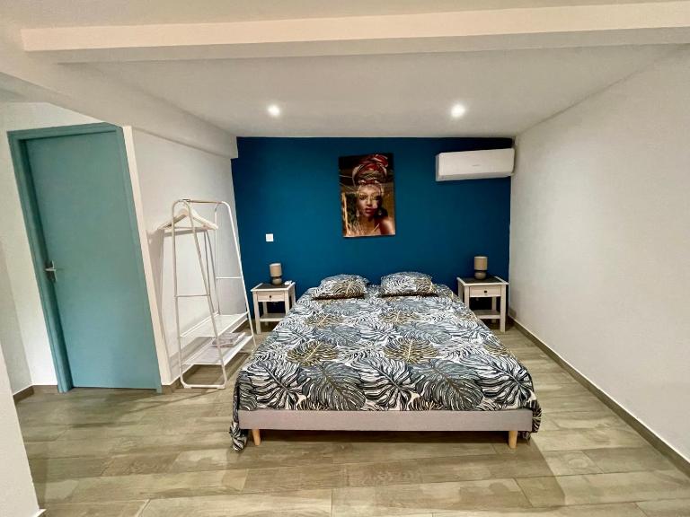 Studio cosy avec jacuzzi privatif - 10 min de la plage - B&B Saint-Pierre