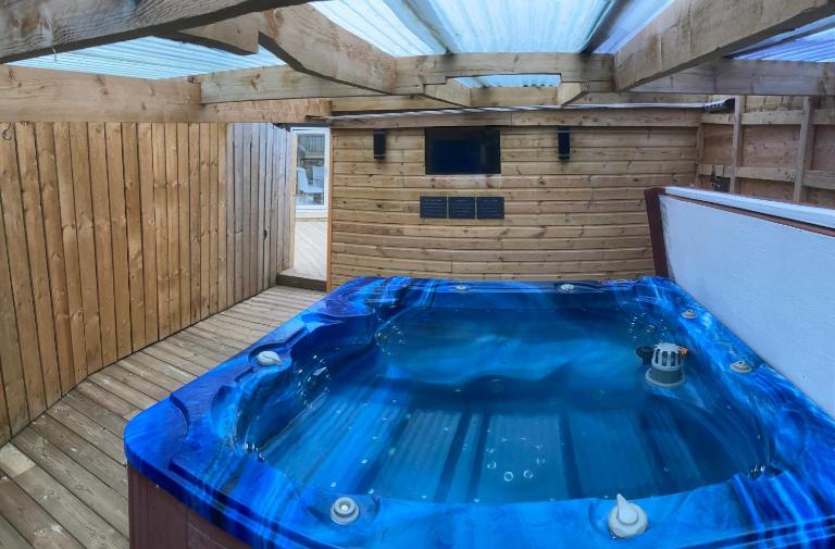 Winnie Cottage - Hot Tub, Games Room, Sauna, Large Garden - B&B Stocksfield