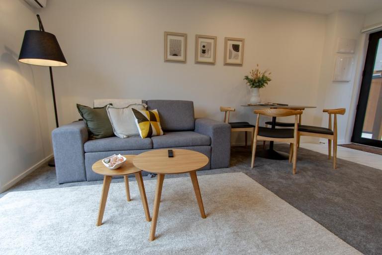 Chic CBD Townhouse - Walk to One NZ Stadium & SALT - Ferienwohnung Christchurch