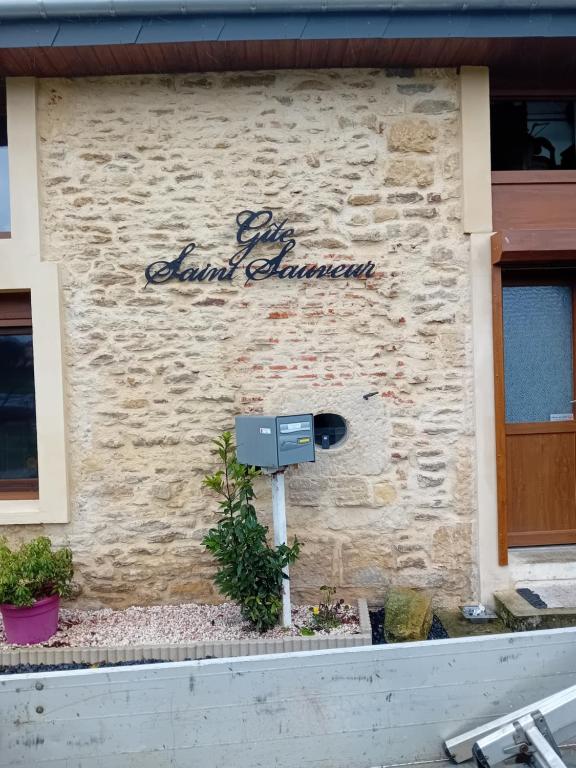 Gîte Saint Sauveur - Ferienwohnung Brévilly