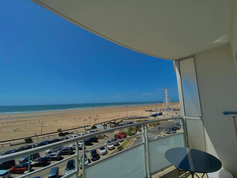 Appartement face mer (vue 180°) avec balcon - Chambres d'hôtes Saint-Jean-de-Monts