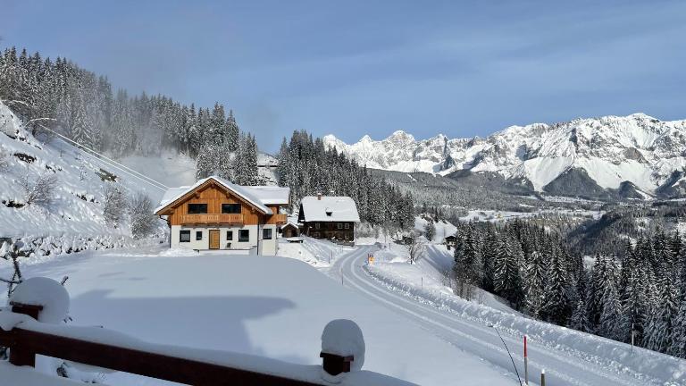 Haus Tennstein - B&B Schladming