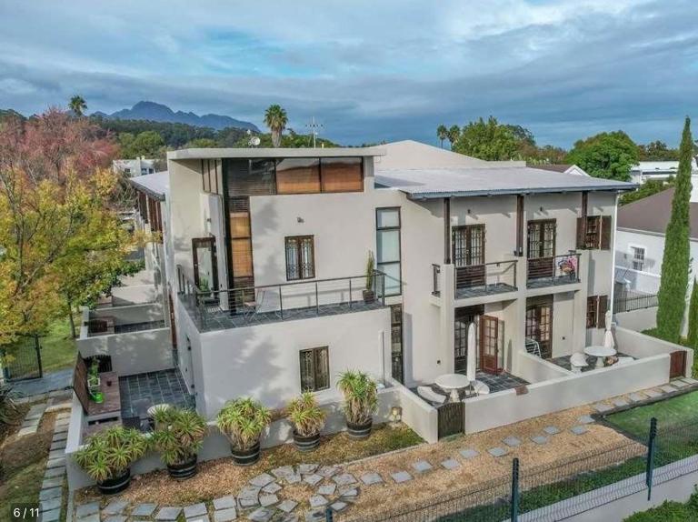 Studio 23 @ Huis Piron. The Heart of Stellenbosch. - B&B Stellenbosch