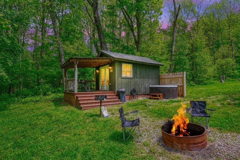 Cypres Caban - Bed and Breakfast Logan