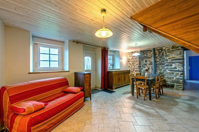 Menez Triaou - Maison avec grand jardin - Bed and Breakfast Plomodiern
