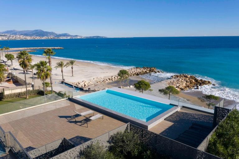 06AH - Superb waterfront T2 - swimming pool - Bed and Breakfast Villeneuve-Loubet