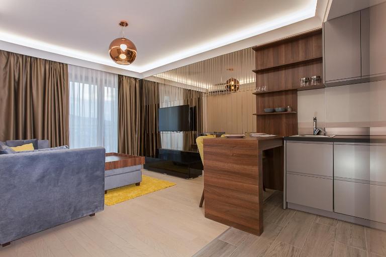 GM SkyView Luxury Flatiron apartment Skopje - B&B Skopje