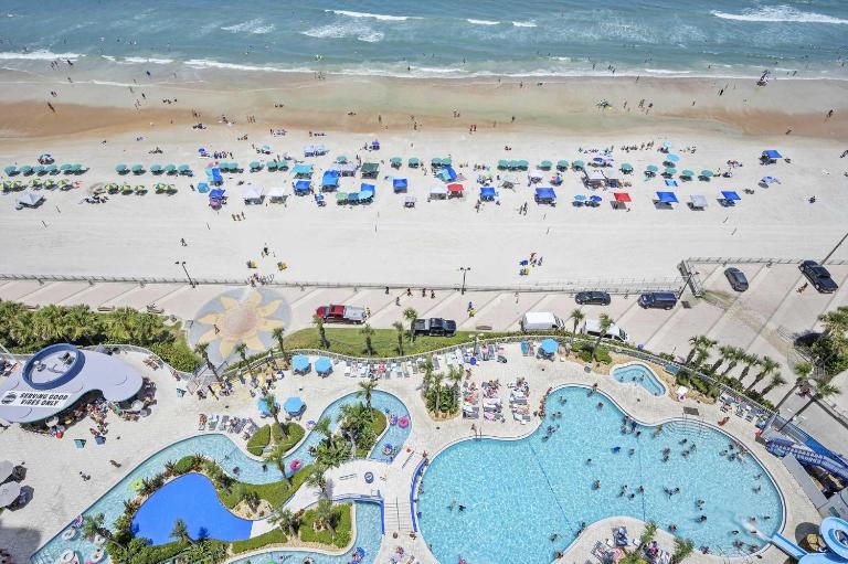 Oceanfront Beach Escape Ocean Walk Resort Daytona - Chambres d'hôtes Daytona Beach
