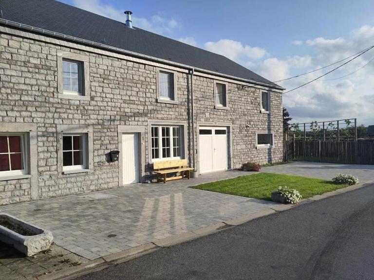 Au petit Som - Gîte rural 3 épis - Ferienwohnung Onhaye