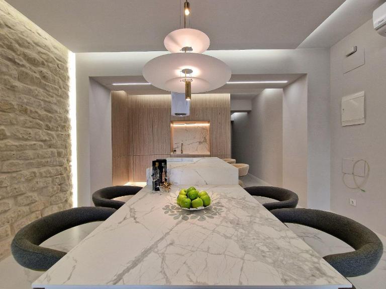LUXURY IN "PLAZA LUCEROS" in the heart of the city & beach - B&B Alicante