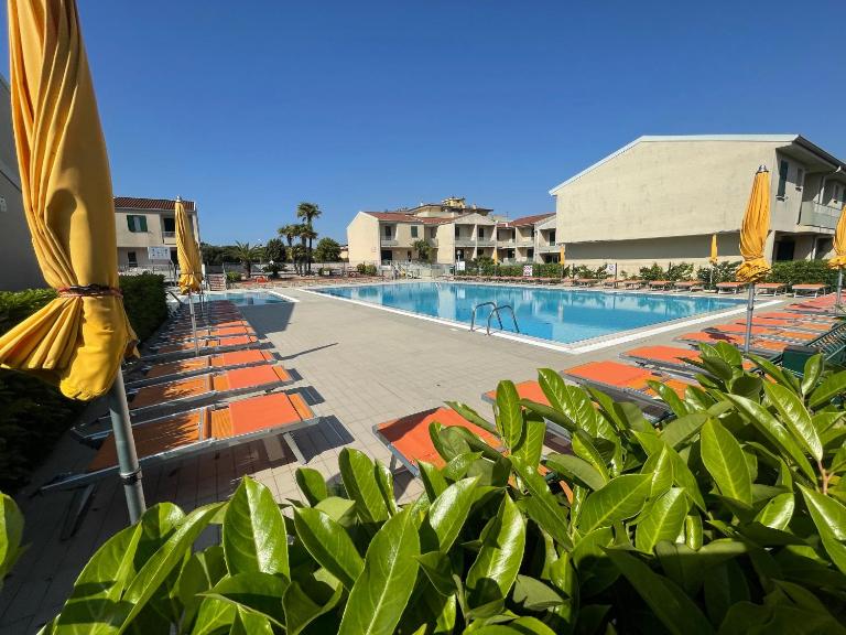 Villaggio Luna Swimmingpool- Agenzia Cocal - Chambres d'hôtes Caorle
