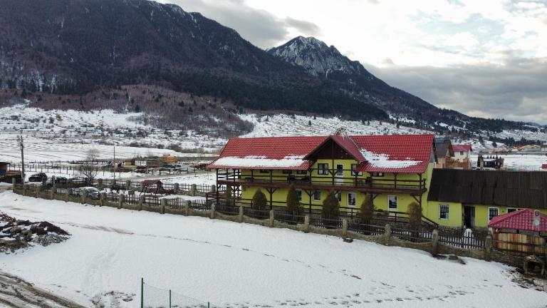 Maricom Home - B&B Zarnesti