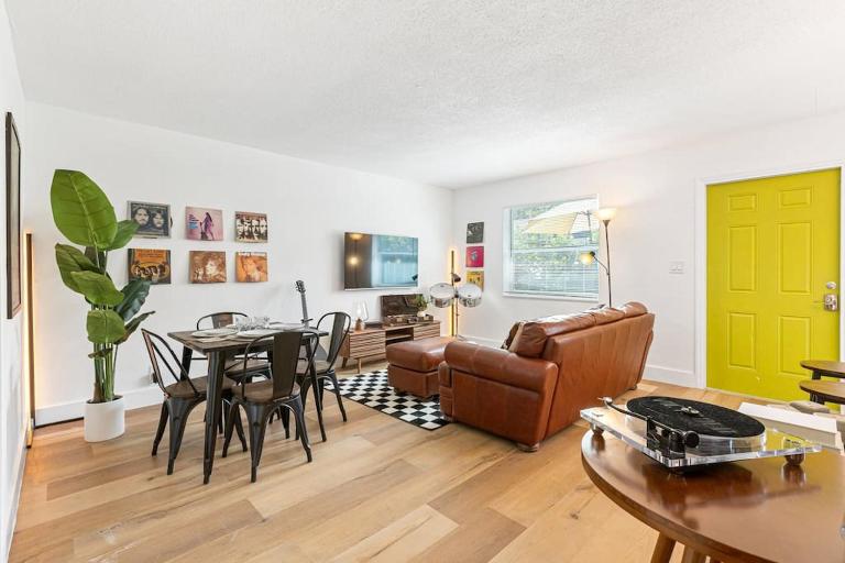 Musicians Lounge - 2 BR with parking asssigned - B&B Fort Lauderdale