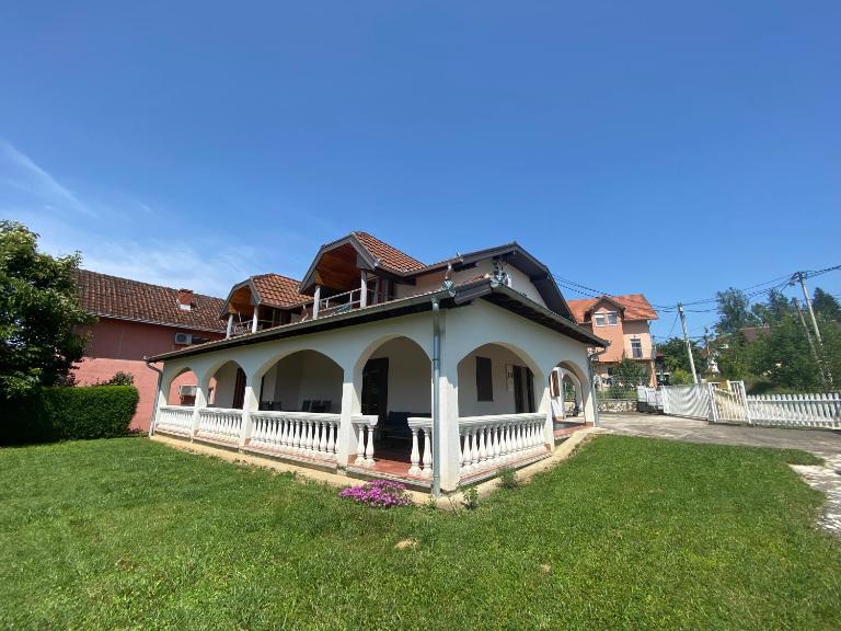 MR Apartmani Banja Vrujci - B&B Mionica
