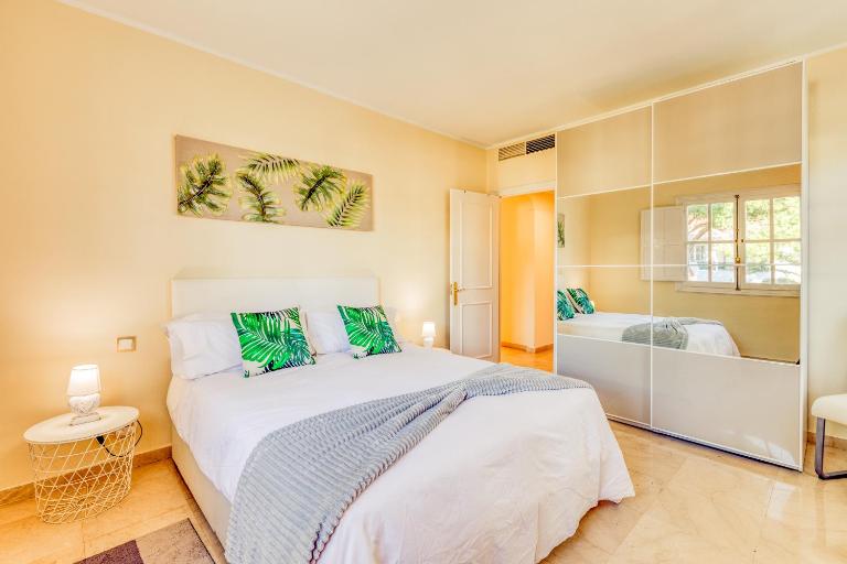 Life El Presidente Penthouse Pool View - Chambres d'hôtes Estepona