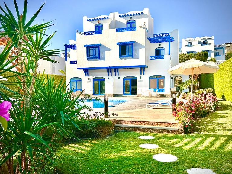 Luxury 8BR Villa with seaview and private pool in Hurghada - B&B Hurgada