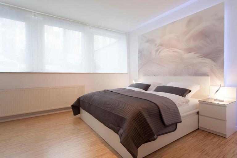 Exclusive 2-room souterrain apartment - Bed and Breakfast Neurenberg