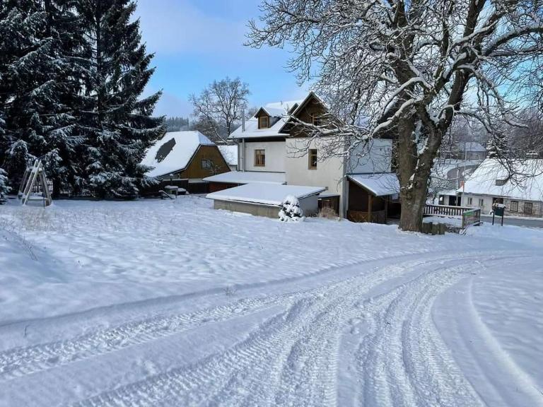 Apartmány Na sjezdovce - B&B Sedloňov