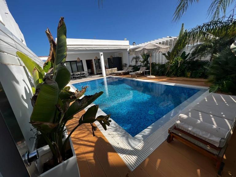 Crystal-Blue-Villa Protaras - Bed and Breakfast Protaras