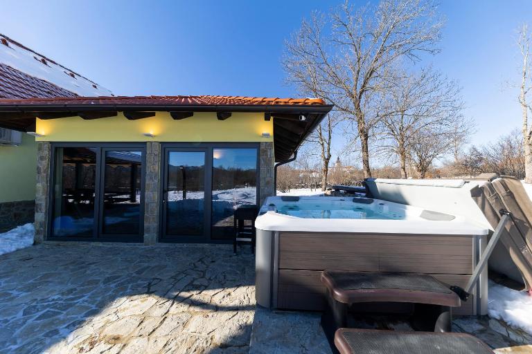 SPA HOLIDAY HOUSE REŽEK - Lovinac - Chambres d'hôtes Lovinac