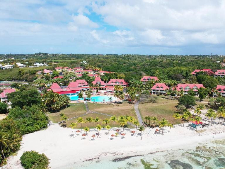 Grand Studio vue mer exceptionnelle, piscines, plages. - Bed and Breakfast Sainte-Anne