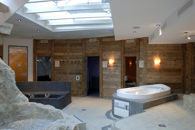 Saaserhof Apartments - Chambres d'hôtes Saas-Fee