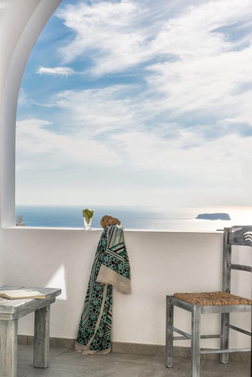 Aspronisi Luxury Villa with Caldera View - B&B Megálo Chorió