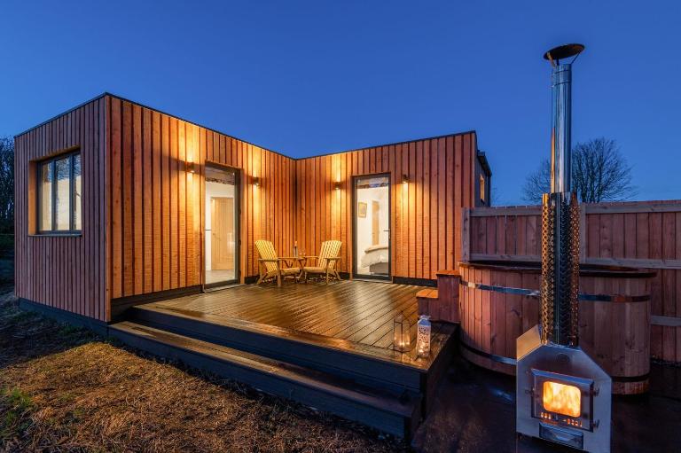 Crocus Penruddock, dog & eco friendly lodge with hot tub - B&B Penruddock