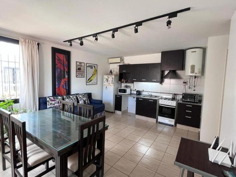 Departamento en Mendoza con cochera - Chambres d'hôtes Godoy Cruz