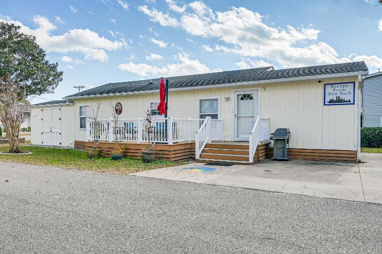 1 Mi to Surfside Beach: Coastal Cottage - Chambres d'hôtes Myrtle Beach