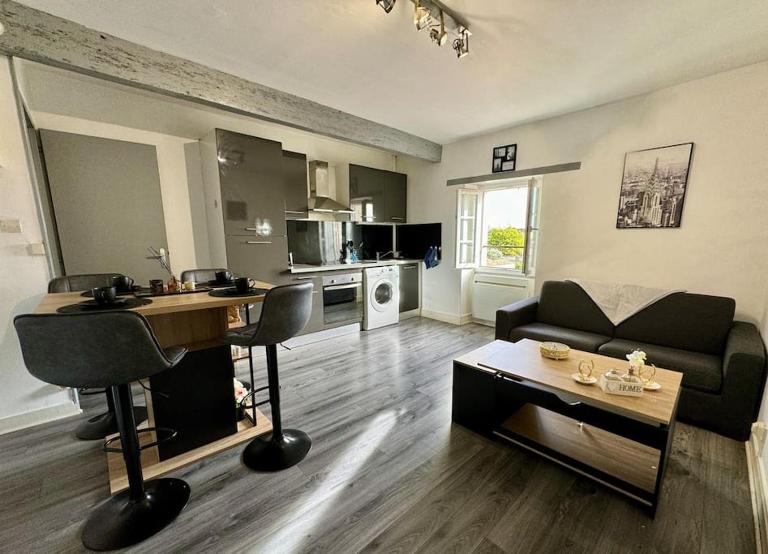 ISVAL Wifi-Hyper Centre Cognac - Ferienwohnung Cognac