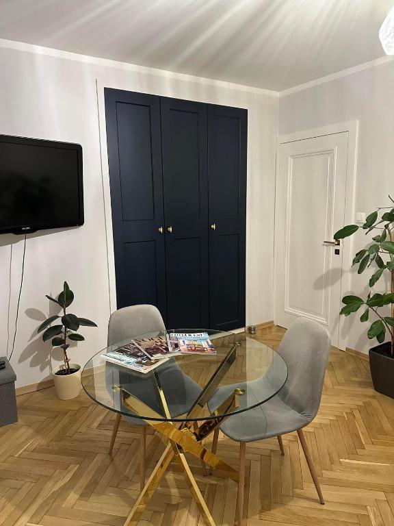 Art Deco Apartment - Ferienwohnung Warschau