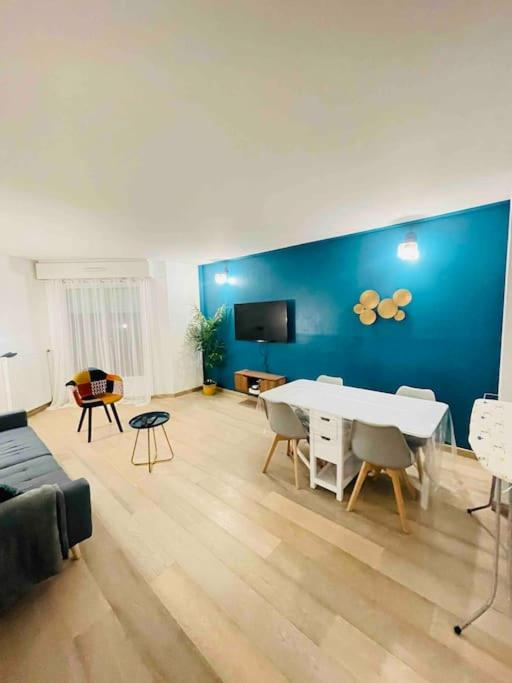 Appartement tout confort à 30 min de Paris - Bed and Breakfast Cergy