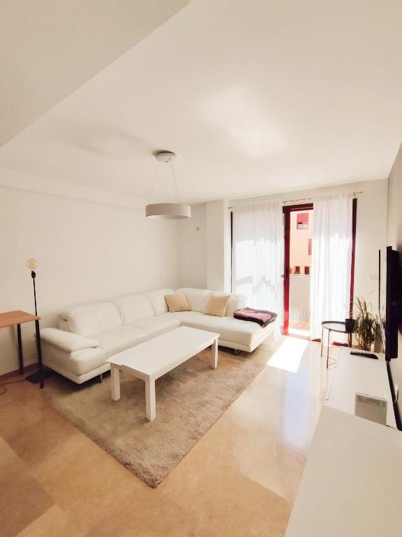 Apartamento, piscina y parking Granada Tico Medina - B&B Granada