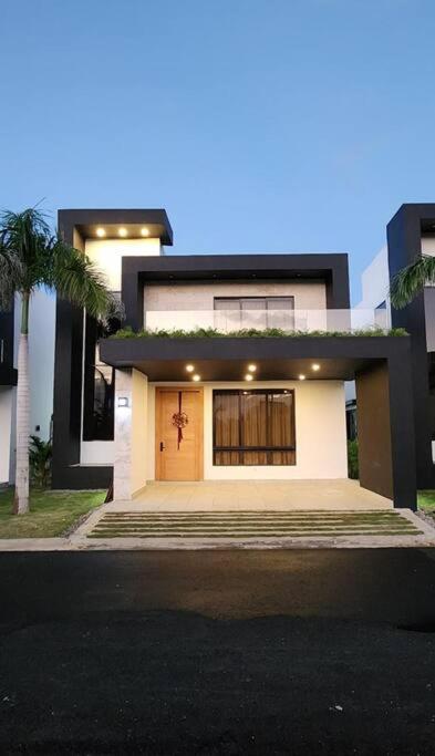 Exclusive Villa * private Beach and Housekeeping - B&B Punta Cana