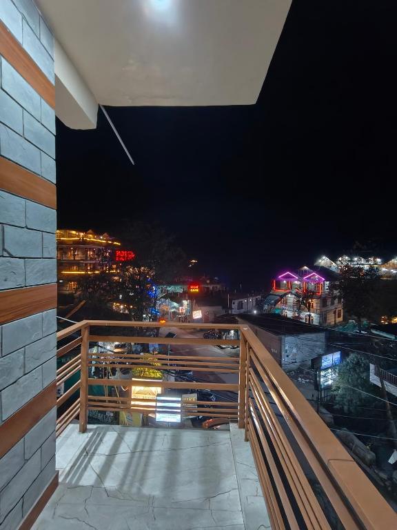 NEW SAMY CAFE AND HOMESTAY - B&B Kasol