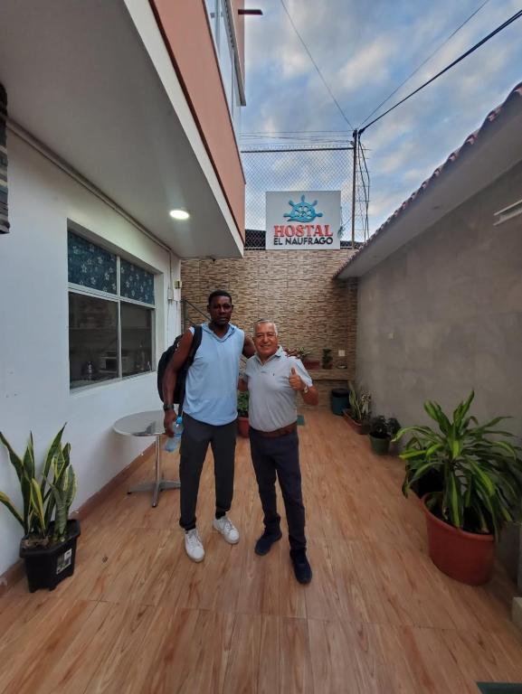 Hostal El Naufrago 1 - B&B Manta