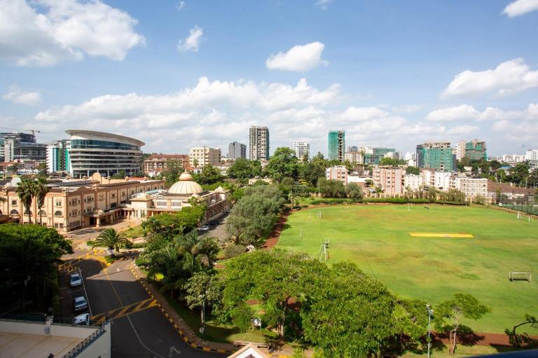 Azania Homes Residence -opposite Movenpick hotel - B&B Nairobi