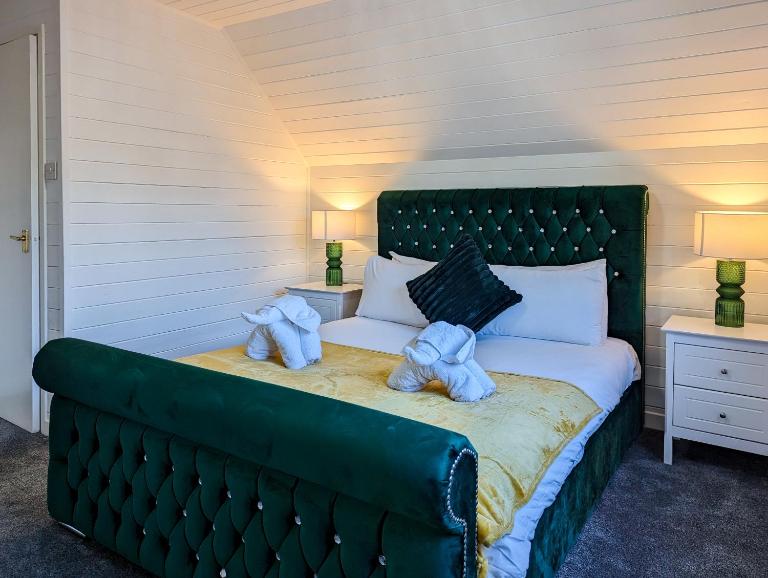 Morrigan 7-Hot Tub-Pet Friendly-Boutique-Perthshire-Families - B&B Perth