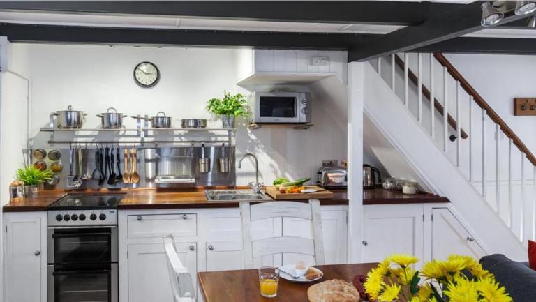 Poldark Charming Mousehole Cottage with Net Loft - B&B Mousehole