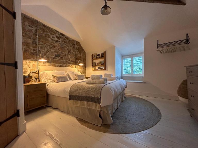 The Old Gallery - Charming Coastal Escape For Two - B&B Mousehole
