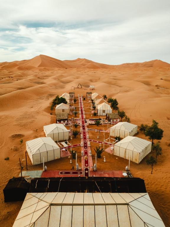 Golden Camel Desert Camp - Merzouga Luxury Camp - B&B Merzouga
