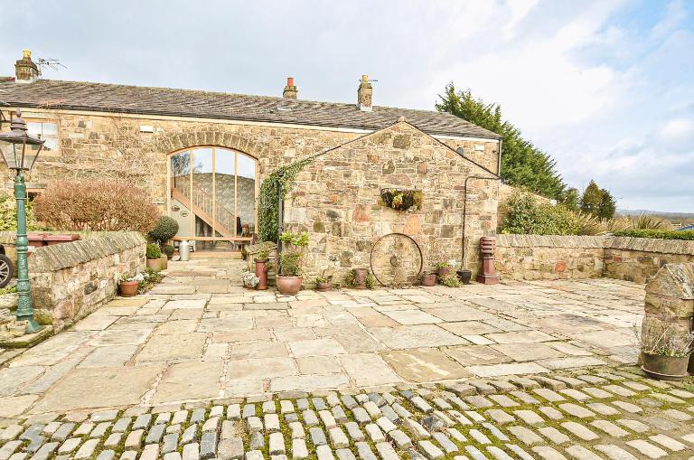 The Barn - Spacious & Luxurious 5 Bedroom - Perfect for Work Teams or Families - B&B Preston