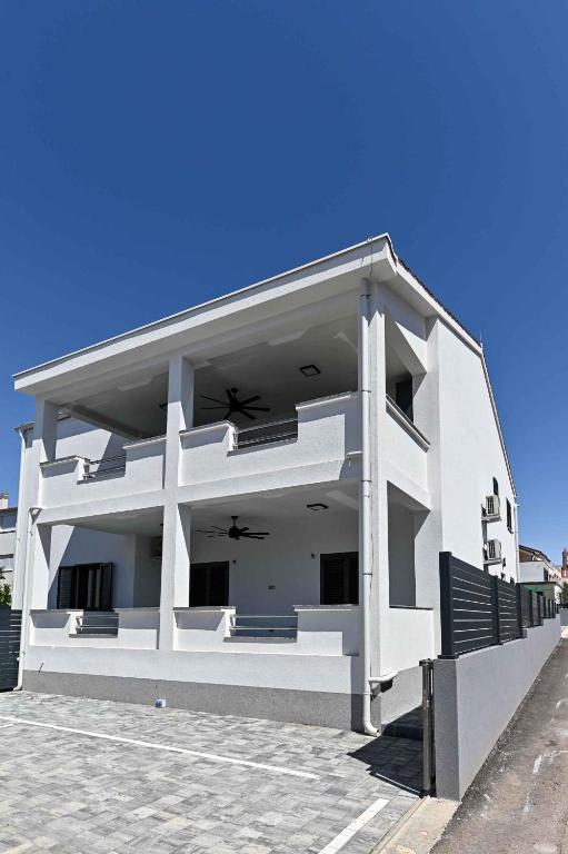 Apartment in Sv. Filip i Jakov 44164 - B&B Sv. Filipi i Jakov