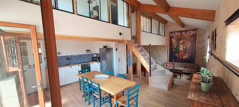 jolie maison avec terrasse - B&B Cessenon-sur-Orb