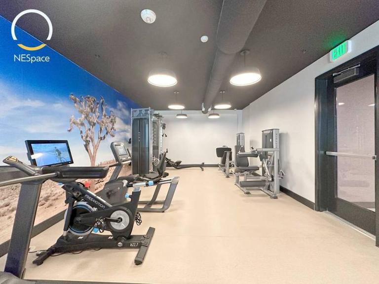 Urban Chic: Your Private 1B in heart of Koreatown - Ferienwohnung Los Angeles