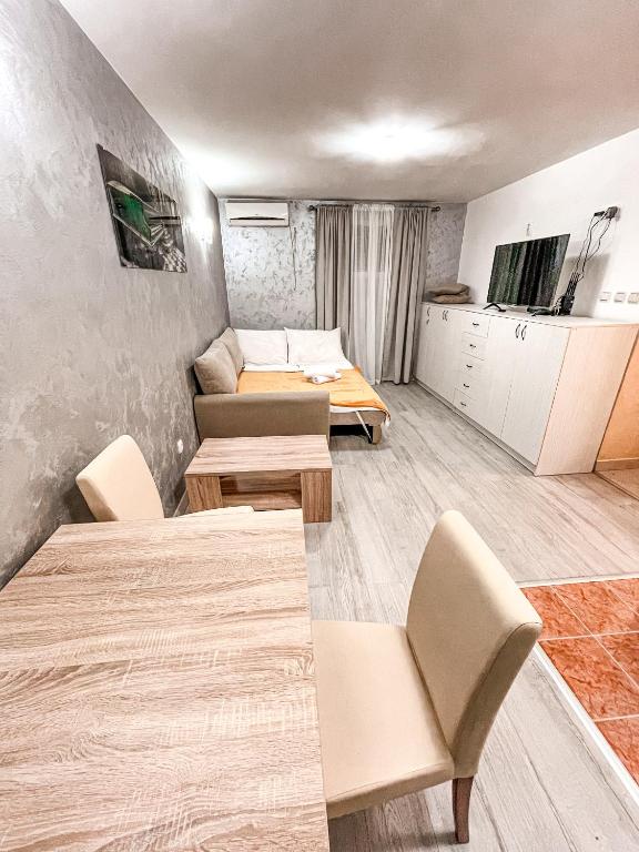 AvR Street Budva - B&B Budva