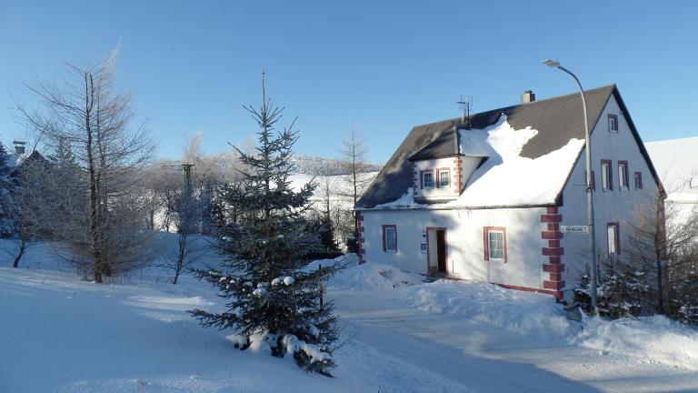 Guest House Melusine - Ferienwohnung Loucna pod Klinovcem